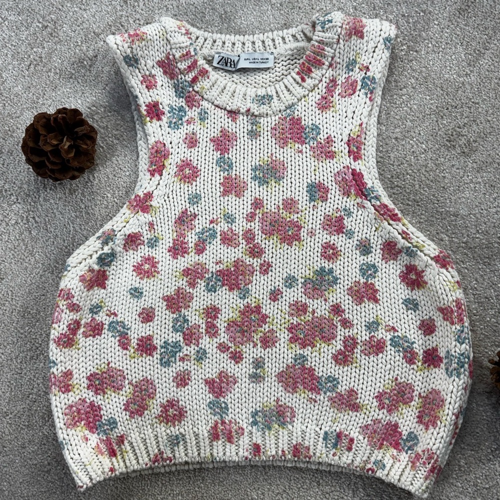 Zara Floral Knit Tank Top Vest - size L